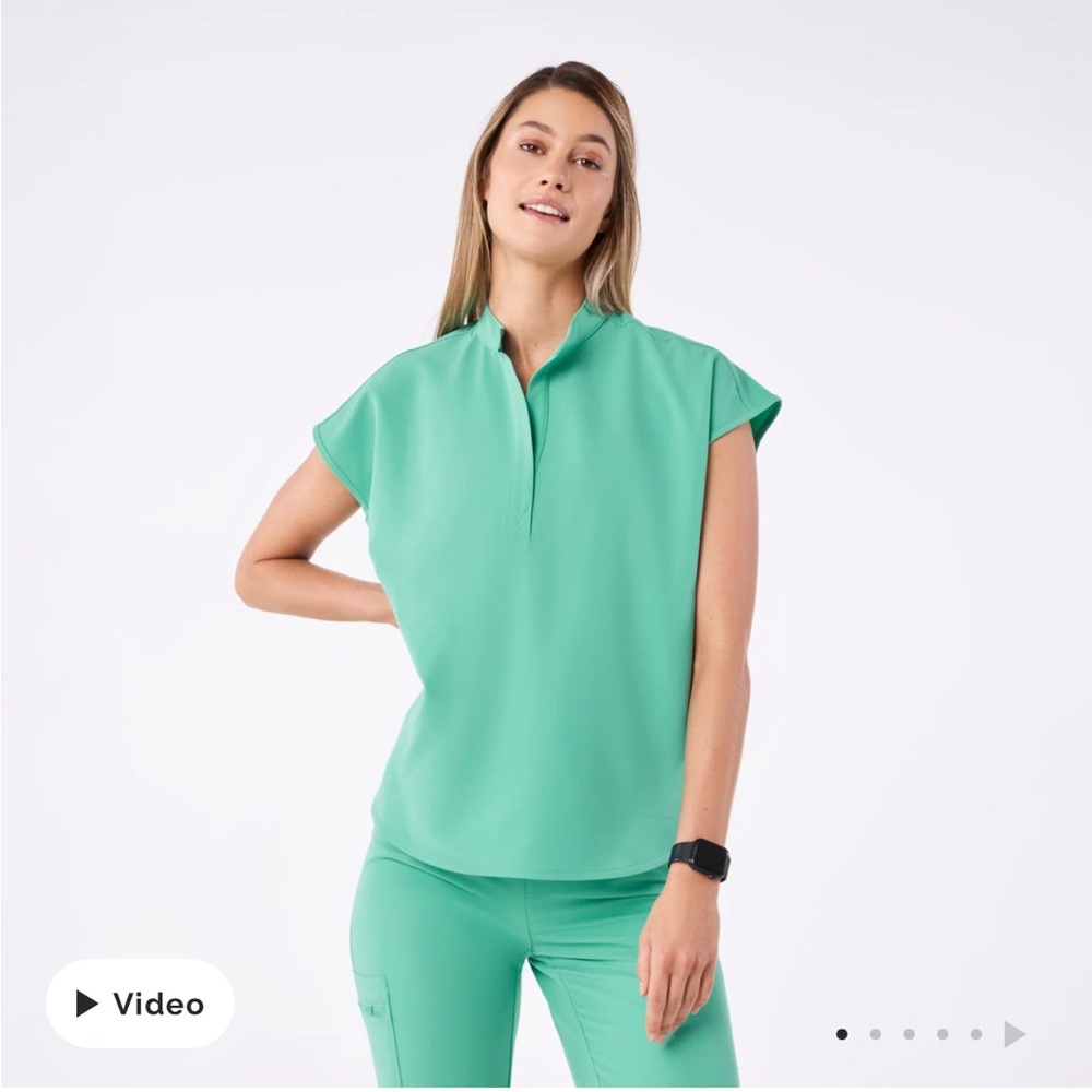 Figs Surgical Green Rafaela Scrub Top Medium
